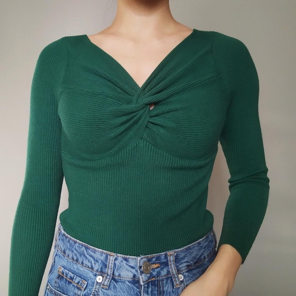 Twist Front Ribbed Top - Picture 3 of 4